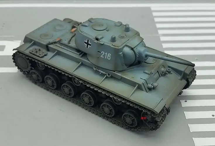 WWII German захватили KV-1 русский тяжелый танк 1941 1/72 готовой easy model