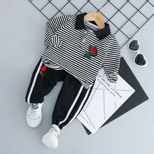 HYLKIDHUOSE/комплекты одежды для маленьких мальчиков и девочек повседневные Костюмы для малышей футболка в полоску с отворотами и цветами и штаны детские комплекты одежды
