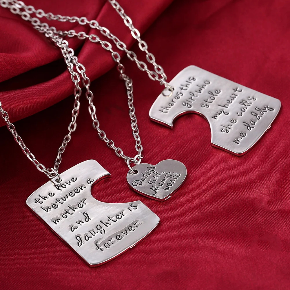 3Pcs/Set Mom Dad Daughter Letters Pendant Necklace Keyring Family