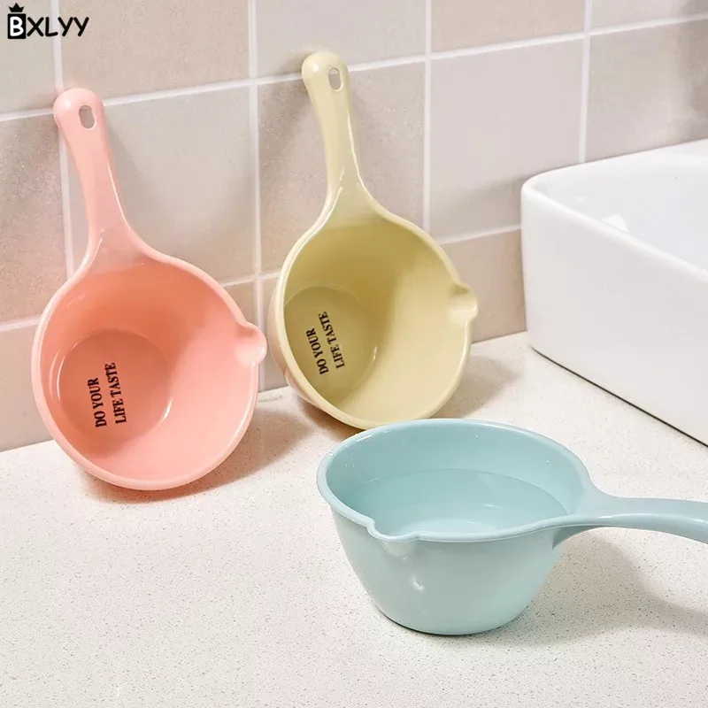 BXLYY пластиковый уплотненный водный совок для кухни с длинной ручкой, водный совок, 3 цвета, для детского душа, кухонные аксессуары для домашнего декора, гаджеты. 7