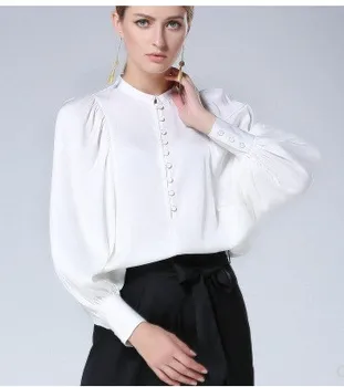 

2018 new Genuine lantern sleeve, real silk shirt, French court white shirt, female button BF loose jacket collar.