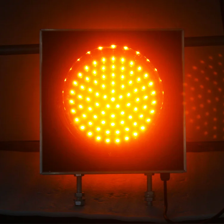 200mm traffic light (7)