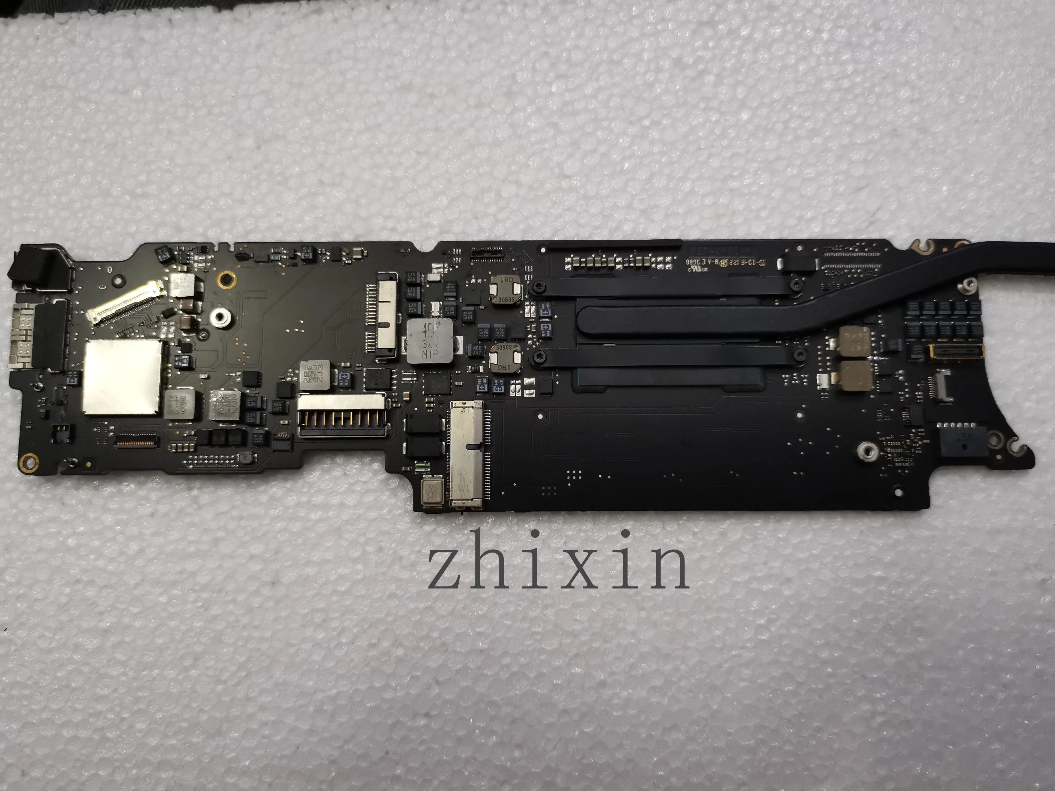 Apple Logic Board for Macbook Air 11/" A1465 2014 i5 1.4GHz 4GB 820-3435-B