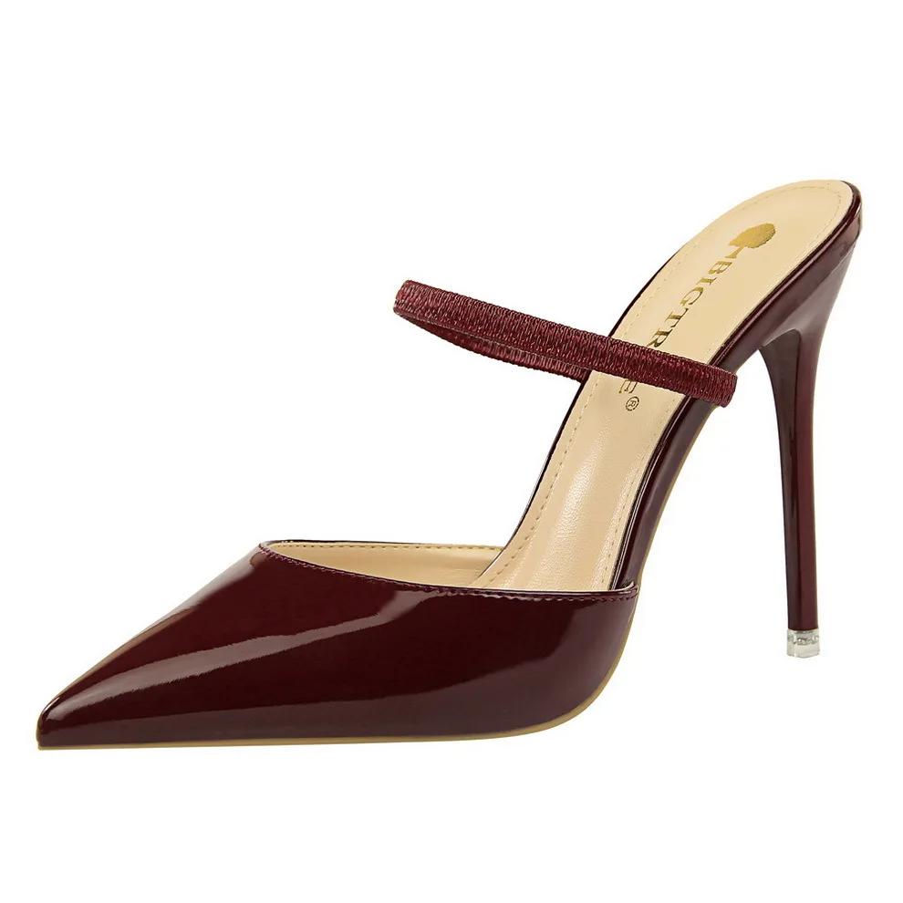 baratas Bombas mulheres sapatos de verão sandálias meninas sandales femme 2018 nouveau moda couro salto alto apontou chinelos femininos sensuais