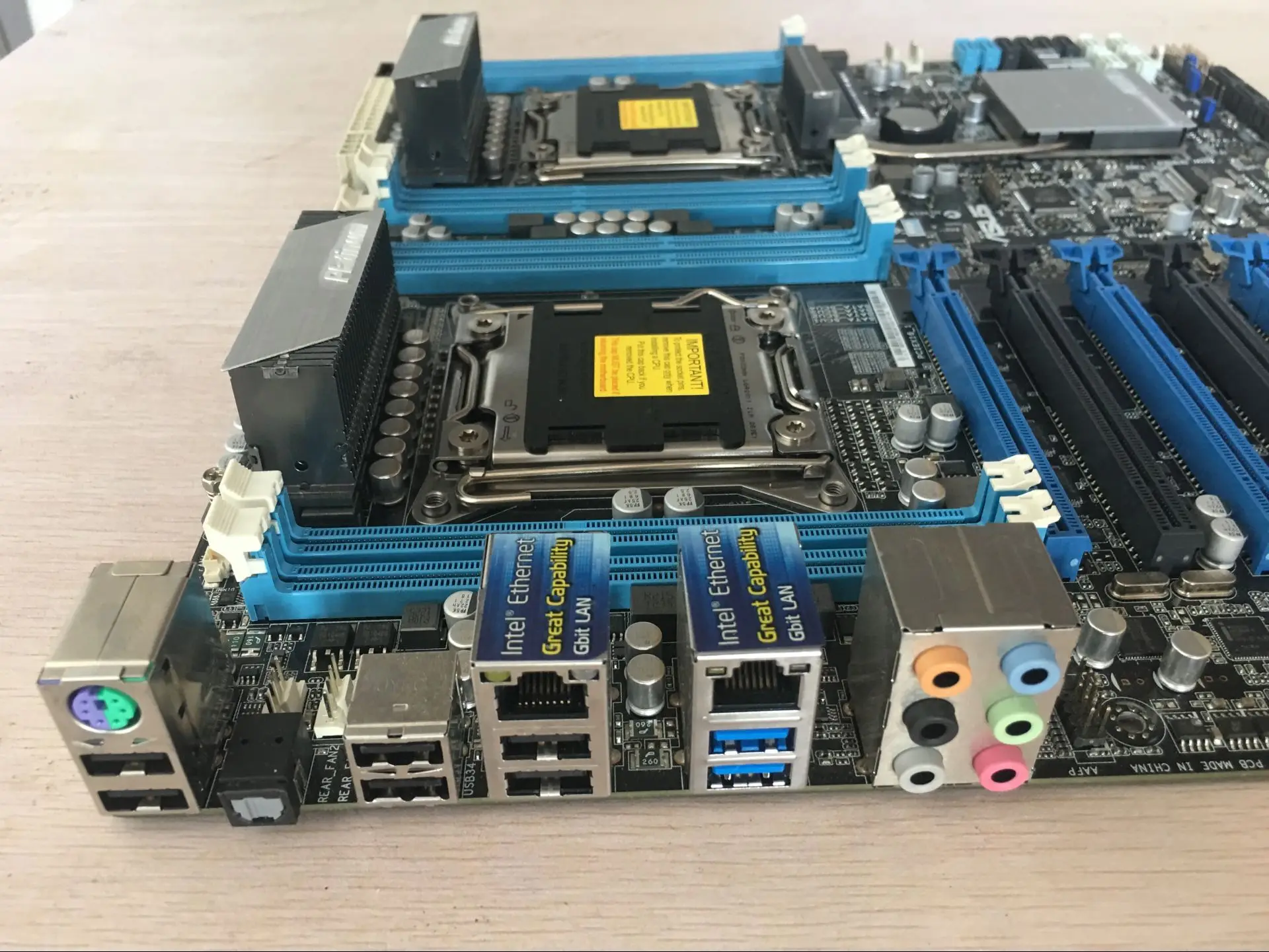Z9PE-D8 WS pkz9pa-d8