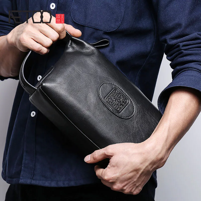 

AETOO Handbag male genuine leather retro large day clutch men's head cowhide business clutch men mobile phone bag