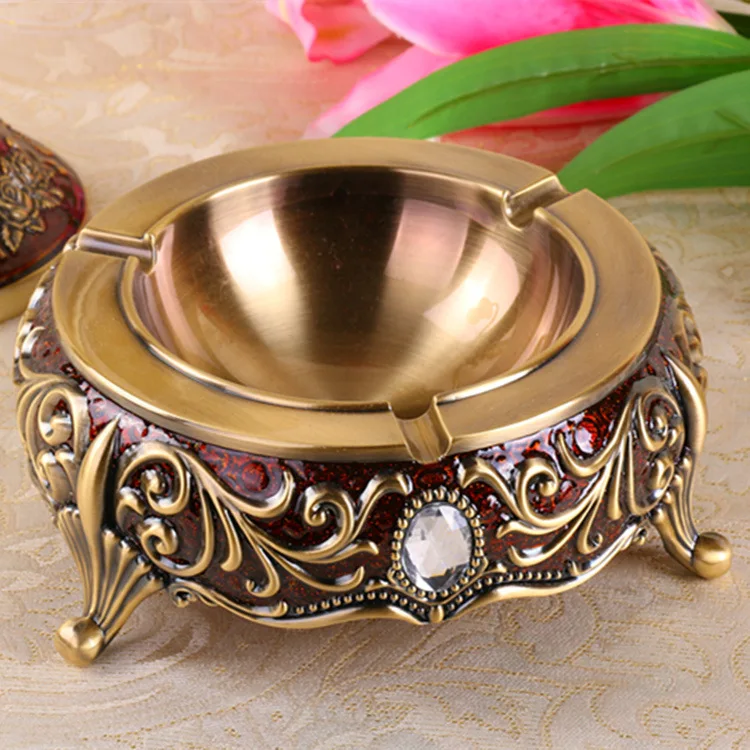 

Metal Enamel European Retro Creative Set Jewel Ashtray Men's Luxury Gifts Boys Gifts Cenicero