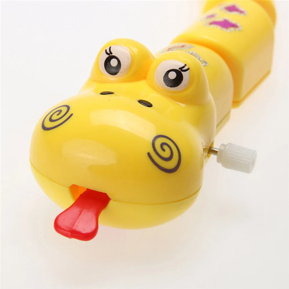 Заводной качели виляя язык змея модель игрушки до цепи декомпрессии игрушки Цвет поставка в произвольной последовательности детей