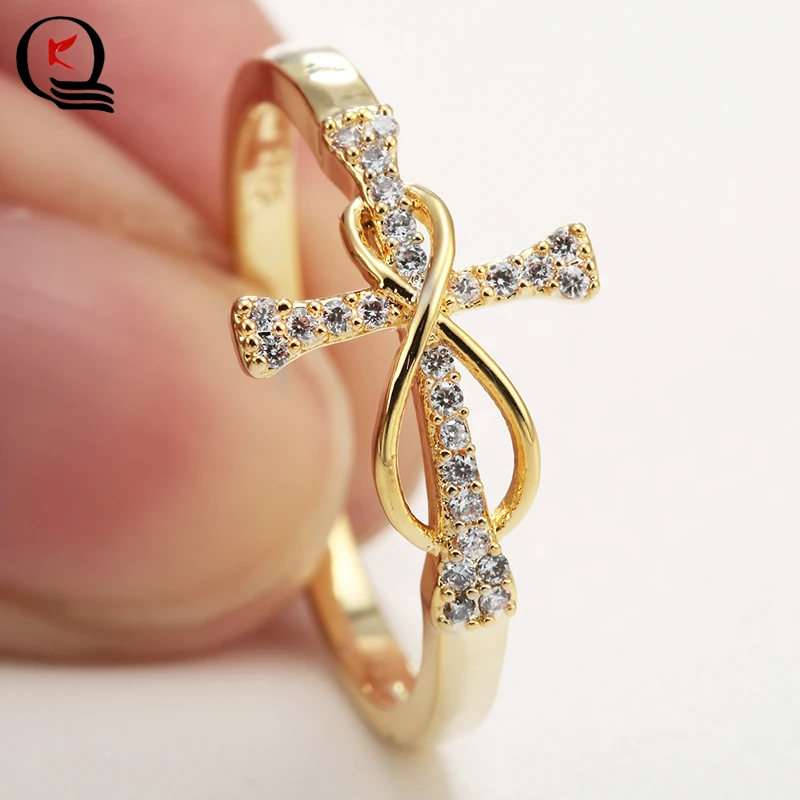 Klassische Elegante Gold Farbe Kreuz Inlay Weiß Kristall Finger Ring Frauen Engagement Hochzeit Partei Schmuck Geschenk