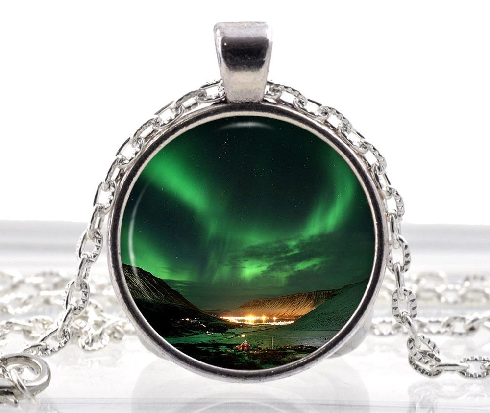 1 unids/lote Northern Lights COLLAR COLGANTE nebulosa aurora borealis foto verde encanto hecho a mano collar mujeres joyería|charm wizard|necklace charms numbersnecklace parts - AliExpress