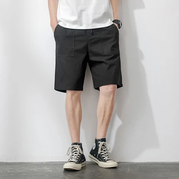 

Men's leisure loose tooling shorts in summer.