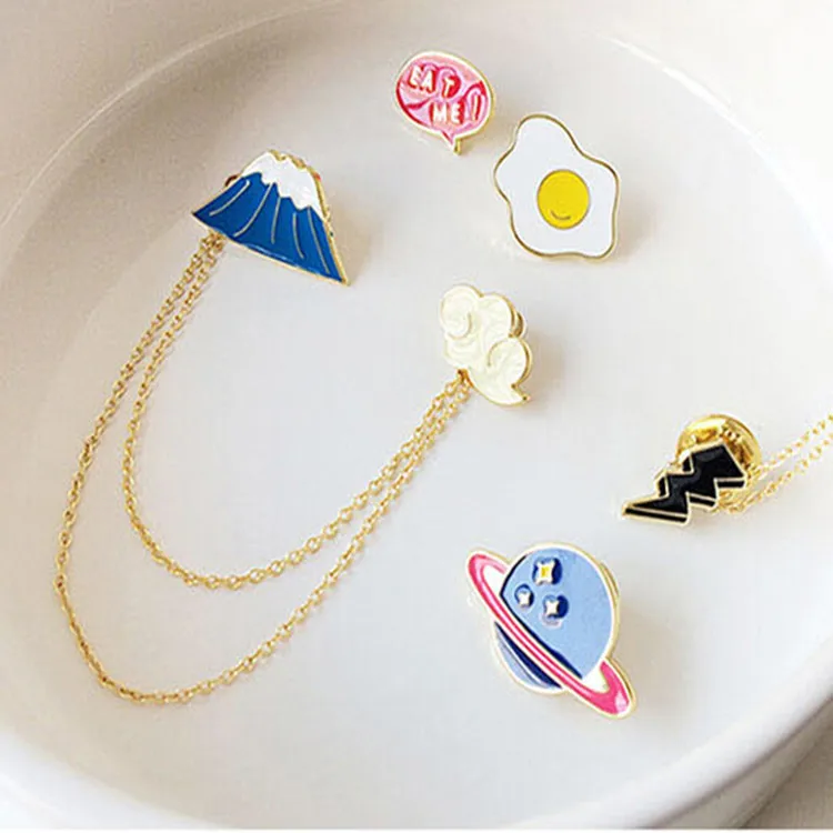 High Quality Small White Rabbit Lucky Cat Omelette Mount Fuji Planet Cloud Lightning Collar Pin Brooch Jewelry For Men And Women