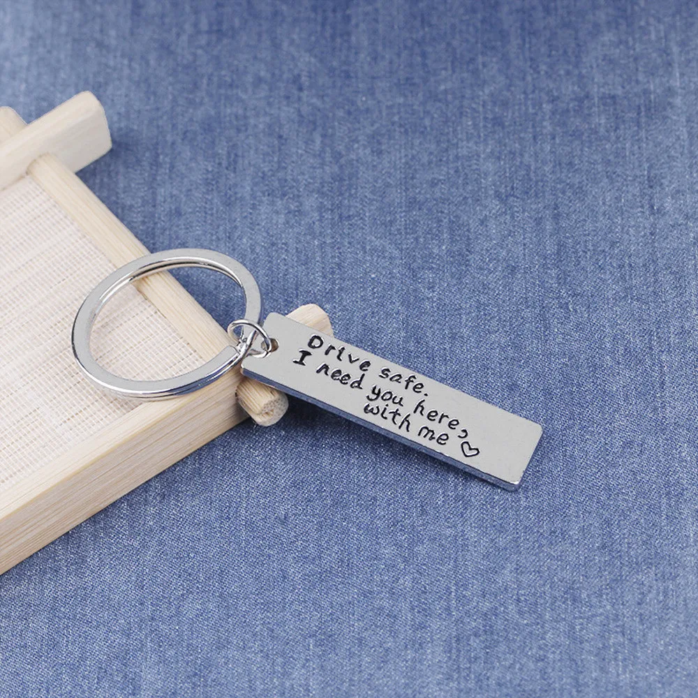 

Customized Personal 1pcs Engraved Keychain Text Letter Key Chains DIY Gift for Women Men Family Friends Couples Keyring Jewelry