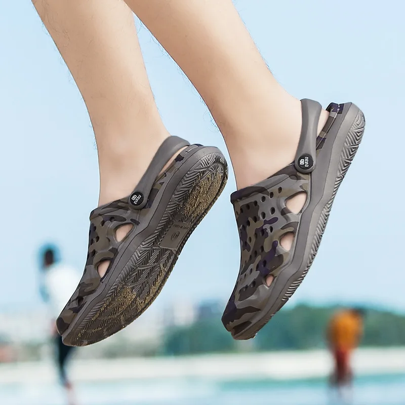 Men's Crocs Shoes Classic Clog Comfort Slip on Casual Water Shoe Mens Jelly Sandals Chef Shoes Lightweight Sandal Garden Clogs