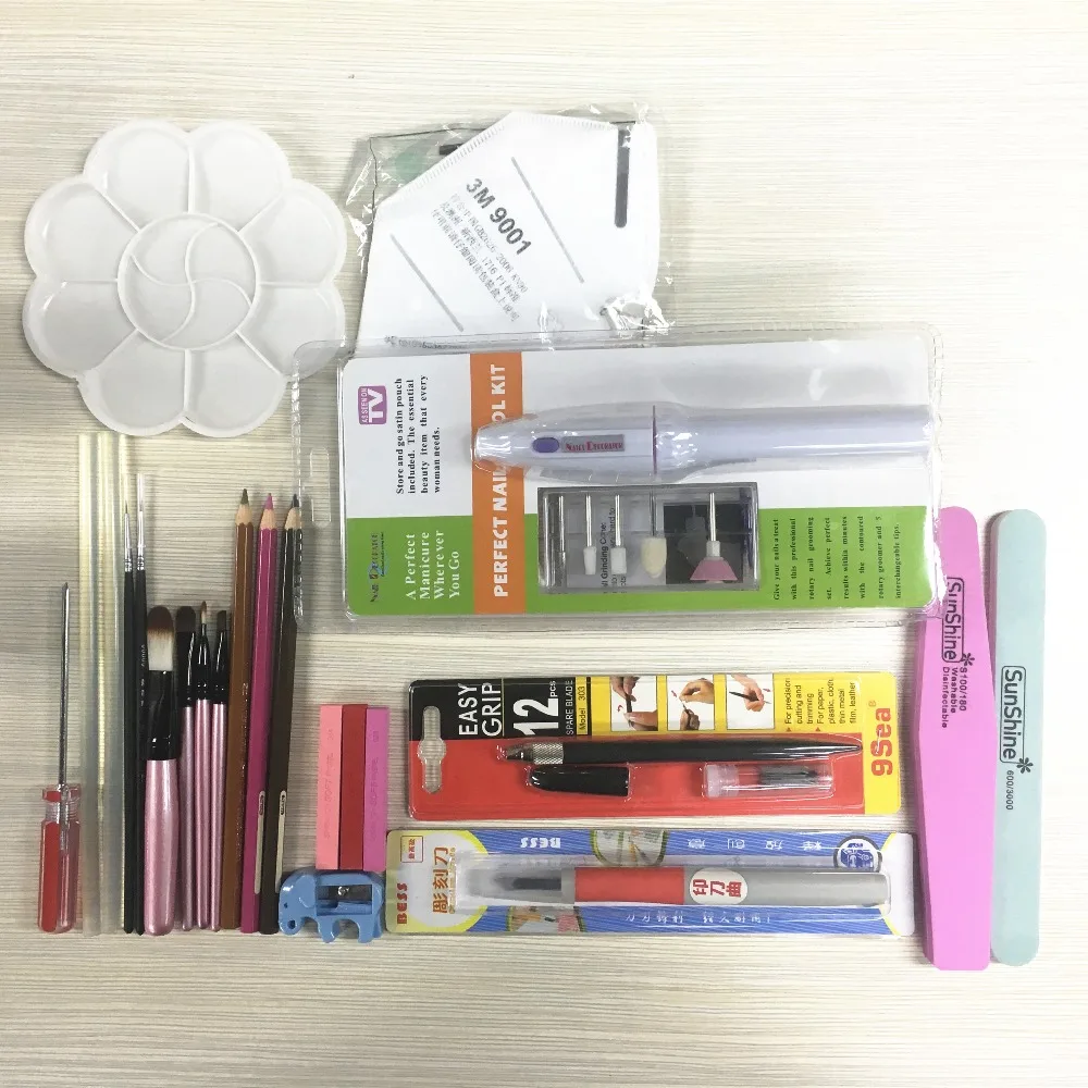 

Blyth doll Customizing tool for the doll,change the makeup DIY
