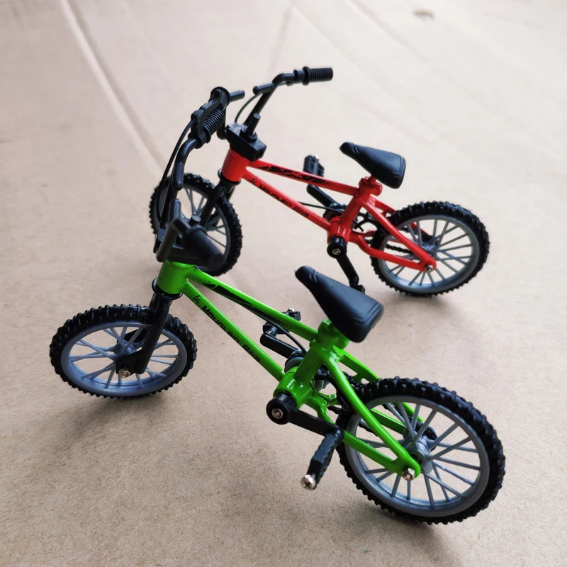 MEILUAIMU Mini-Finger-BMX Set Fans de v/élo Jouet Alliage Doigt BMX Fonctionnel Enfants v/élo mod/èle Doigt v/élo Excellente qualit/é BMX Jouets Cadeau