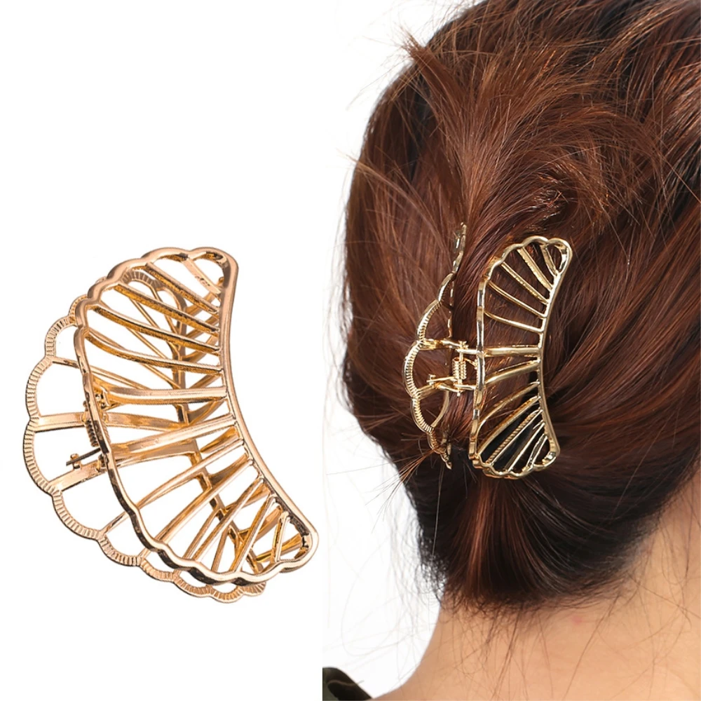 

New Women Hollow Alloy Hair Claw Moon Shape Hair Crab Metal Barrette Hair Clips Styling Tools Hair Accessories Hairpin Headwear