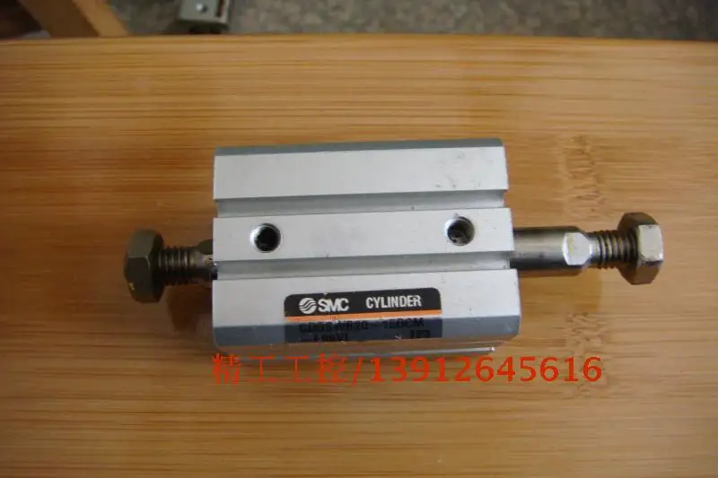 

[SA] Positive! SMC used a thin cylinder CDQSWB20-15DCM-F9BVL spot --5pcs/lot