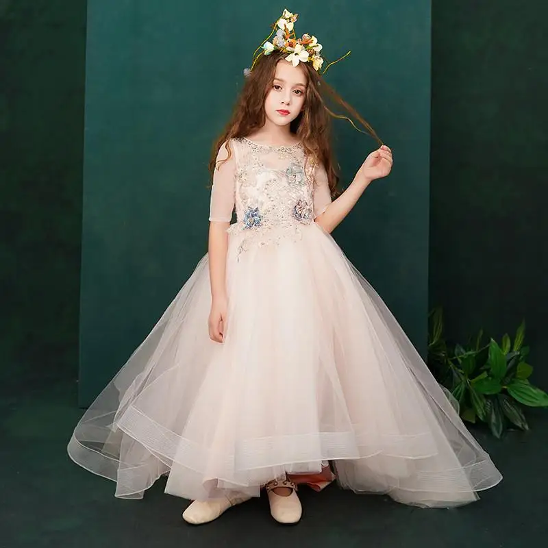 

2019 Kids Girls Lace First Communion Gown Teens Girls Appliques Tulle Princess Dress Children Pearls Trailing Party Dress Q377