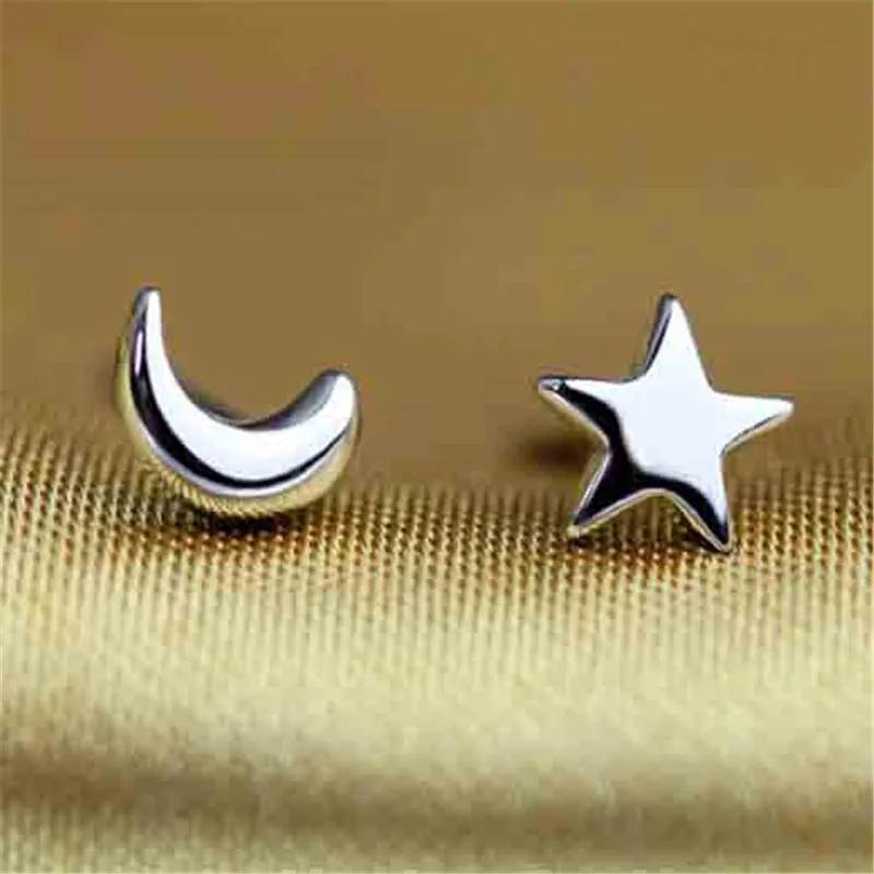 JUNXIN Small Star and Moon Stud Earrings For Women | Украшения и аксессуары