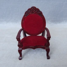 Bonita mano Vintage silla tallada Dollhouse 1/12 balanza fina miniatura muebles modelo 1:12 muñeca casa mini muebles