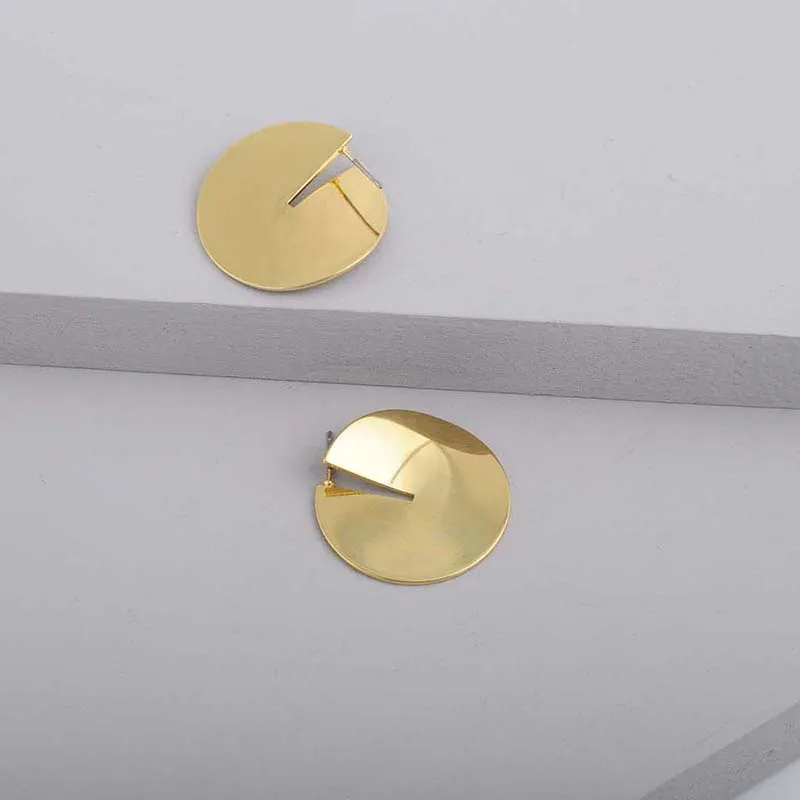 2018-Punk-Round-Fashion-Small-Stud-Earrings-for-Women-Gold-Silver-Color-coin-Twisted-Geometric-Circle