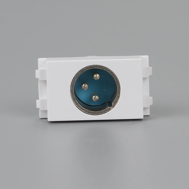 XLR solder slot pic 3