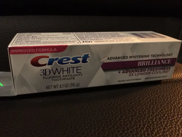 crest 3d white dentifrice 3D à la menthe, blanc brillant, masquant – Image 3