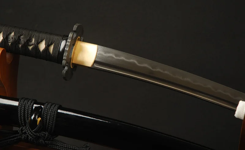 Handmade Samurai Tanto Japanese Short Sword Folded Steel Clay Tempered Sword Battle Ready Full Tang Cutting Practice Short Knife