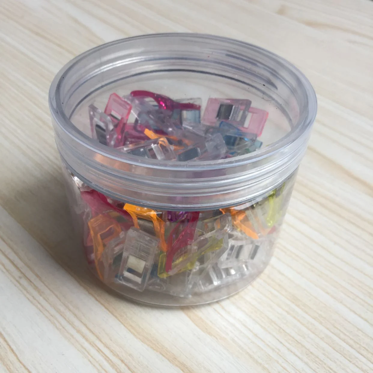 

50pcs Plastic Wonder Clips Holder for DIY Patchwork Fabric Quilting