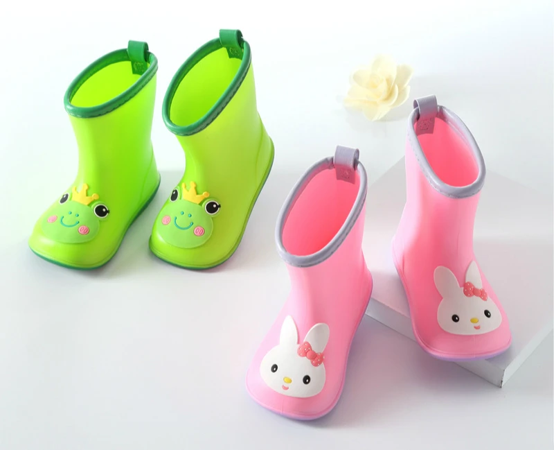 Botas de Chuva para o Bebê Botas de Chuva Impermeáveis para Crianças Bonito dos Desenhos Sapatos de Água Borracha Colorido Animados Crianças Respirável Pvc 6 High Quality Mamãe e Bebê