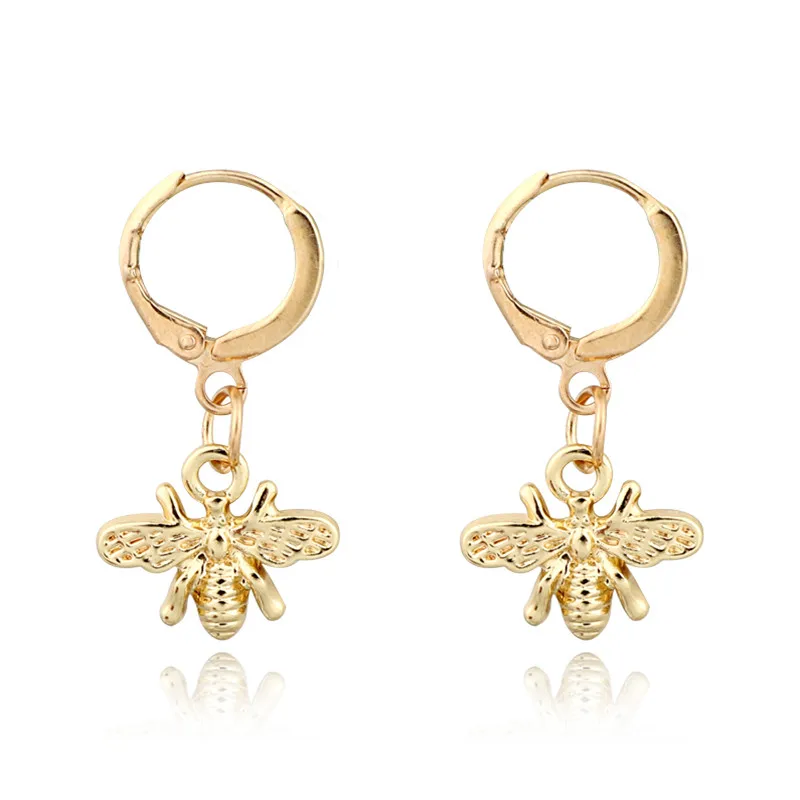

1pair Lovely Gold Silver Color Bee Pendant Hoop Earrings For Women Exquisite Animals Small Ear Hoop Round Earrings Jewelry E542