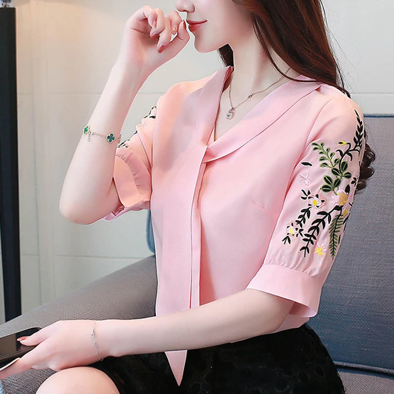 

Summer New Women Short sleeve Blouse Embroidered V-neck shirt female Korean Fashion Bow tie loose plus size chiffon shirts OL To