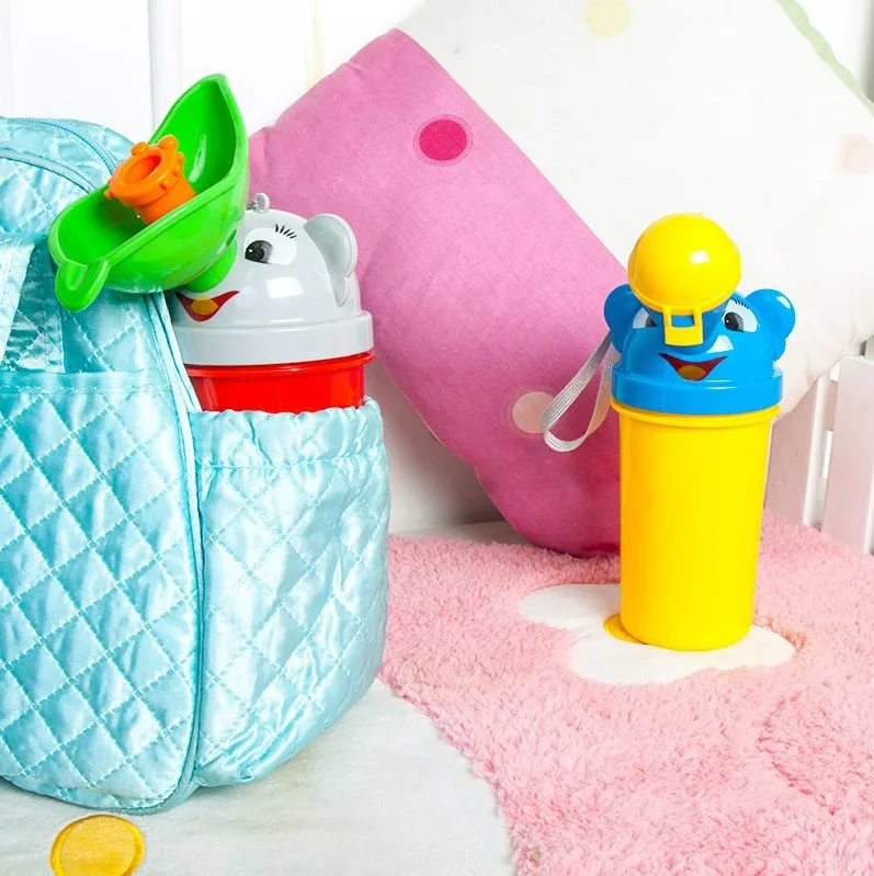 2019 Mother must go out to travel portable child urinal baby baby