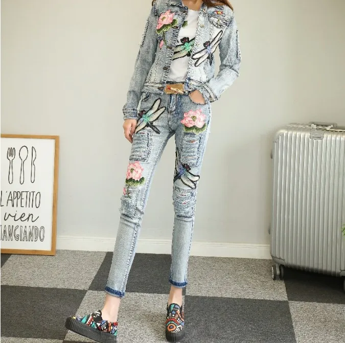 

Spring and Autumn Fashion Women Denim Jacket Coat and Pants Two Piece Set Students Lotus Dragonfly Embroidery Frayed Jeans Sets