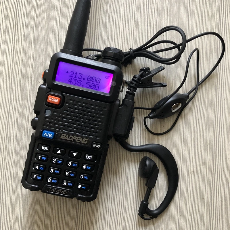 Baofeng UV-5RIII рация Tri band 136-174 mhz 200-260 mhz 400-520 mhz Портативный Открытый 5 W рация + гарнитура