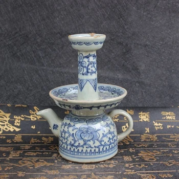 

Ornaments of Chinese porcelain, lotus, Candlestick, blue and white, and ornaments