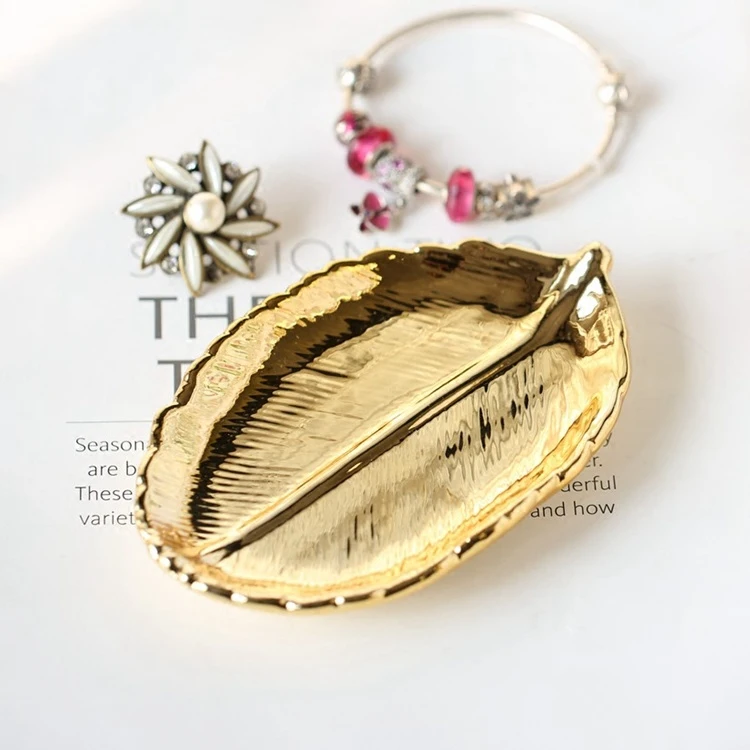 

Ceramic gold leaf jewelry plate / small objects to accommodate mini pallets Decoration porcelain plated with gold storage tray