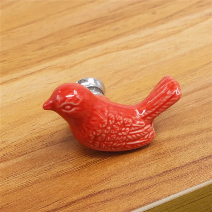 KAK 5 шт. Peace Dove керамические ручки для ящиков с мультяшными птицами, ручки для шкафа, новинка, модные мебельные ручки, фурнитура - Цвет: Red