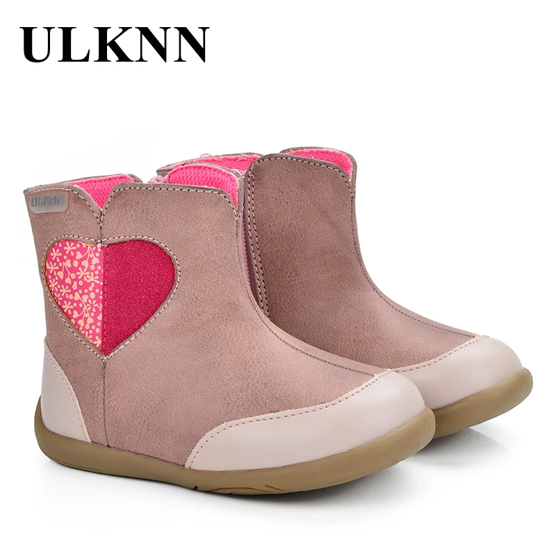 ULKNN/детская обувь для девочек; Зимние теплые детские ботинки; сезон осень; милые розовые модные детские сапоги из мягкой кожи с круглым носком и сердечками для девочек