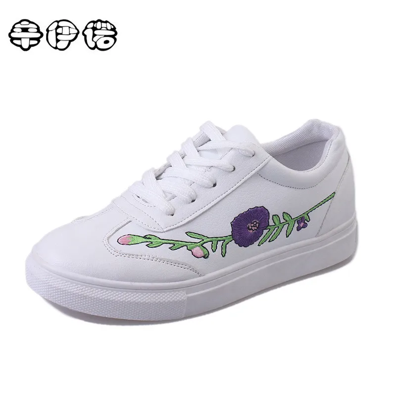 

2017 Limited Fashion Embroidery Flats Flower Pu Comfortable Walking Shoes Spring Chinese Style Flat Sapato Feminino Plus Size