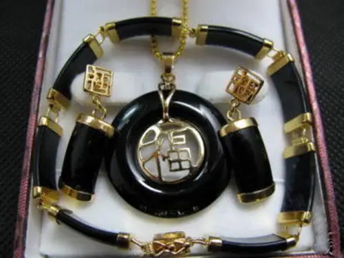 

Hot sale@> Fine Black jade pendant necklace bracelet earrings set Natural jewelry
