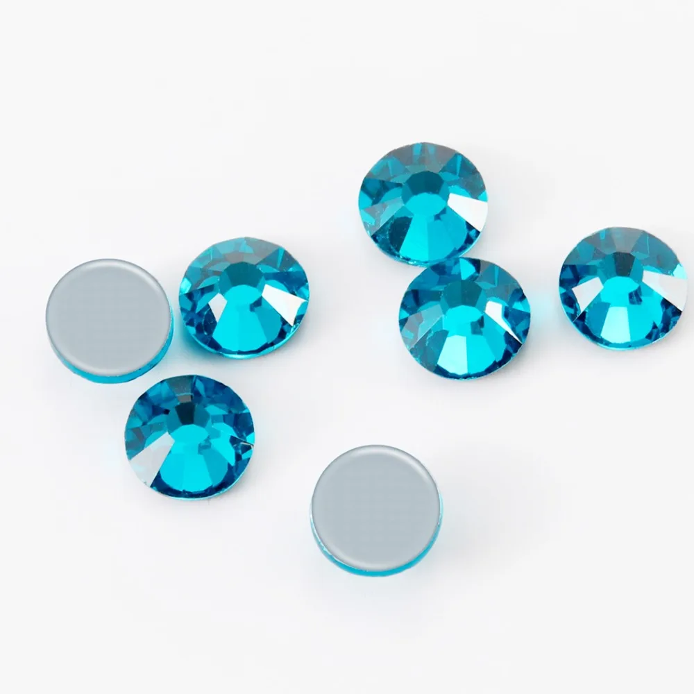 Blue zircon (2)