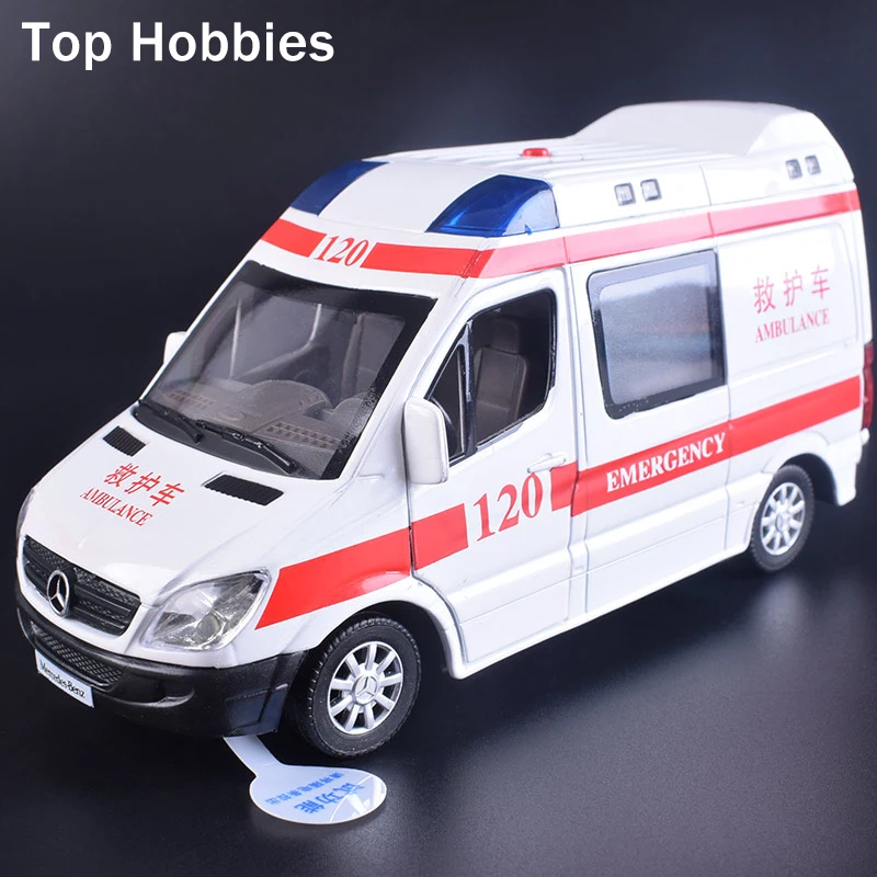 132 Scale Model Car ambulance Diecast Car Model With Sound&Light