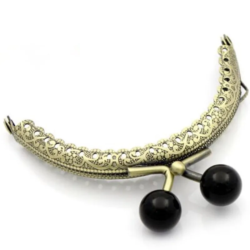 

25Pcs Clutch Ruffled Handbag Coins Purse Arc Arch Frame Kiss Clasps Bronze Tone Lock Handle Making Black Resin Ball 8.8x7.5cm