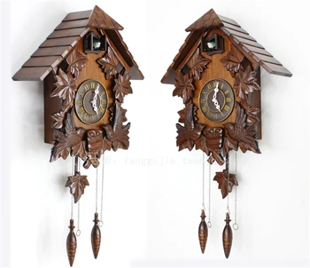 

Retro European Vintage Cuckoo Clock Cuckoo Clock Hand-carved wood wall clock
