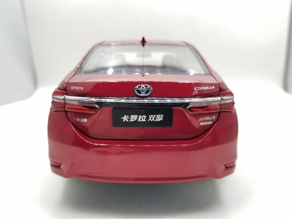 1:18 литая под давлением модель для Toyota Corolla Hybrid Красный сплав игрушечный автомобиль миниатюрная Коллекция подарков