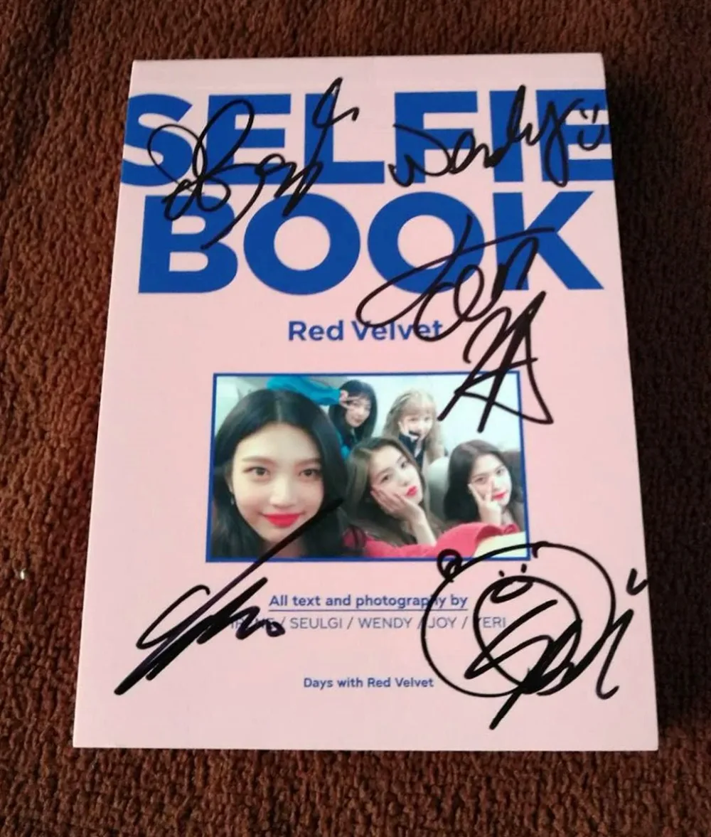 RED VELVET   SELFIE BOOK RED VELVET 8