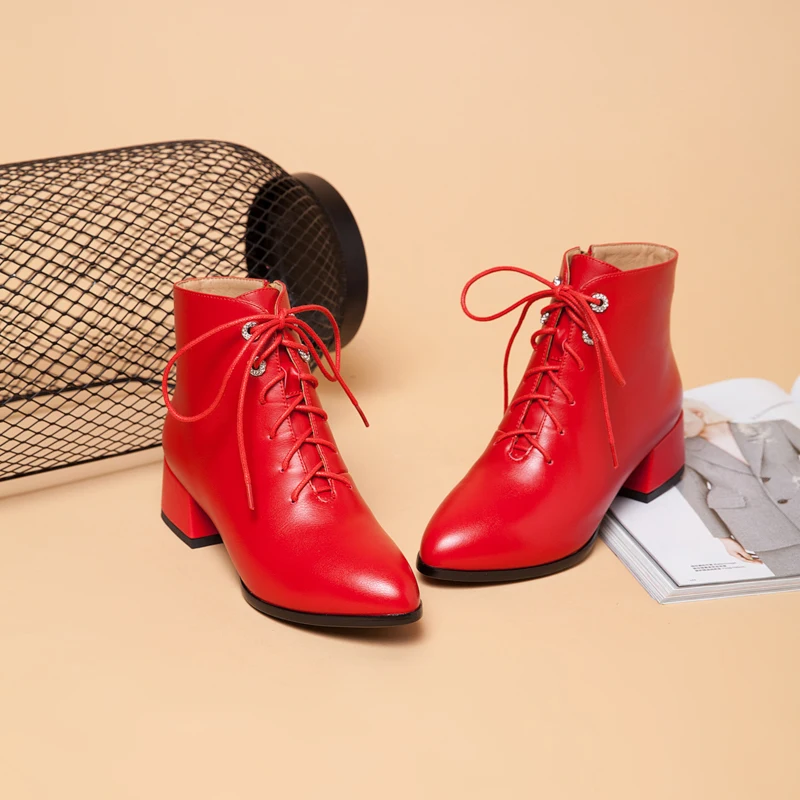 LVABC2018New/Женская обувь из лакированной кожи; цвет красный, черный; туфли-лодочки на толстом низком каблуке; повседневная обувь из искусственной кожи на платформе со шнуровкой и круглым носком; большие размеры 34-43