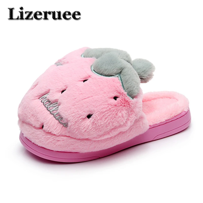 

2018 New Cartoon Home slippers women shoes cute Strawberry slippers comfortable warm winter slippers indoor slipper KS275